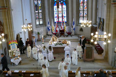 1. Heilige Kommunion in St. Crescentius (Foto: Karl-Franz Thiede)